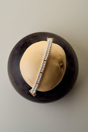 Браслет з перлин