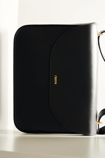 Чорна шкіряна сумка Box